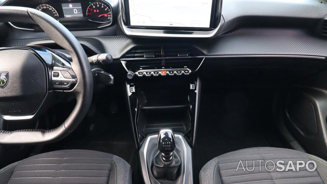 Peugeot 2008 1.2 PureTech Active de 2024