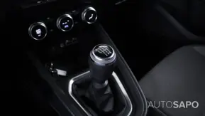 Mitsubishi Colt de 2024