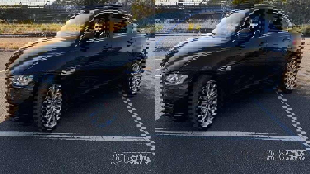 Jaguar XE 2.0 D Portfolio de 2017