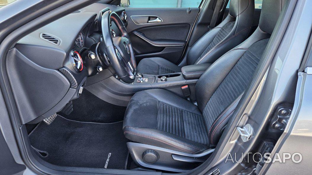 Mercedes-Benz Classe A 45 AMG 4Matic de 2014