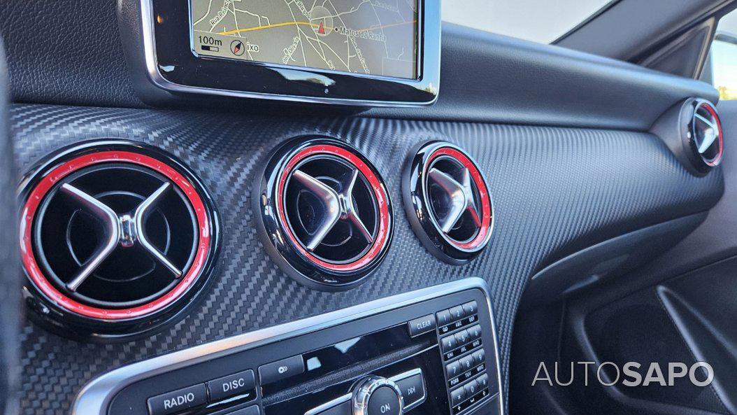 Mercedes-Benz Classe A 45 AMG 4Matic de 2014