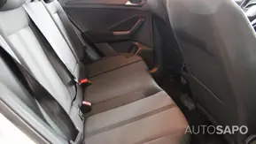 Volkswagen T-Roc 1.0 TSI de 2024