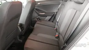 Volkswagen T-Roc 1.0 TSI de 2024