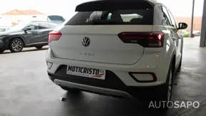 Volkswagen T-Roc 1.0 TSI de 2024