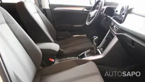 Volkswagen T-Roc 1.0 TSI de 2024