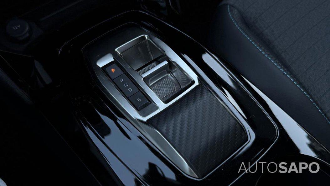 Peugeot e-2008 de 2023