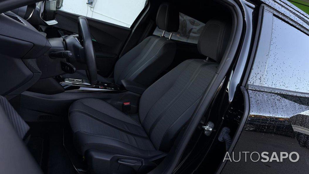 Peugeot e-2008 de 2023