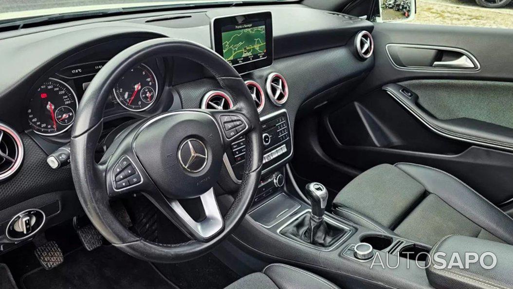 Mercedes-Benz Classe A 180 d Urban de 2016