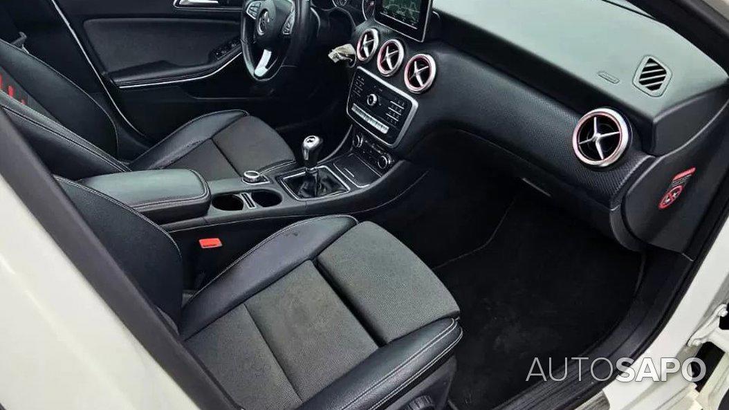 Mercedes-Benz Classe A 180 d Urban de 2016