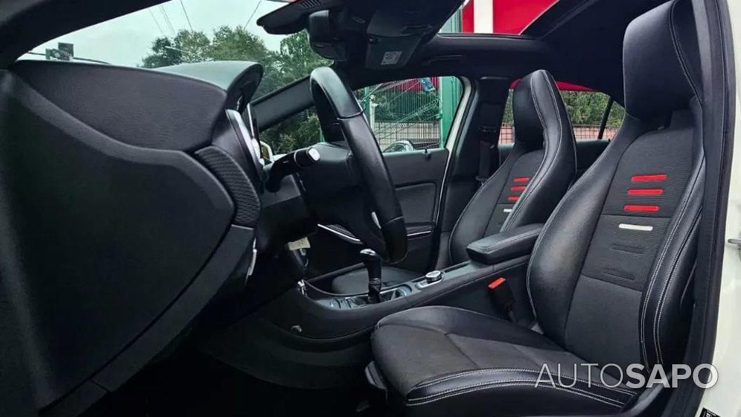 Mercedes-Benz Classe A 180 d Urban de 2016