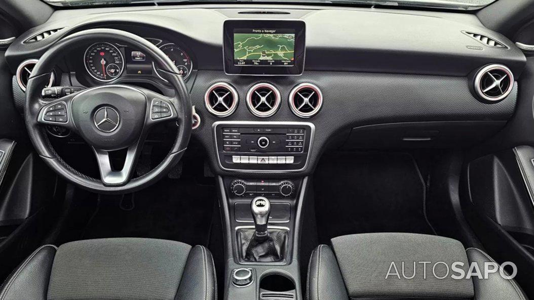 Mercedes-Benz Classe A 180 d Urban de 2016