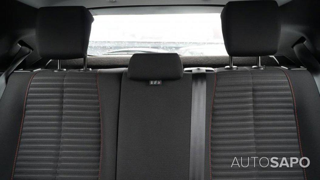 Peugeot 2008 1.2 PureTech Active EAT8 de 2022