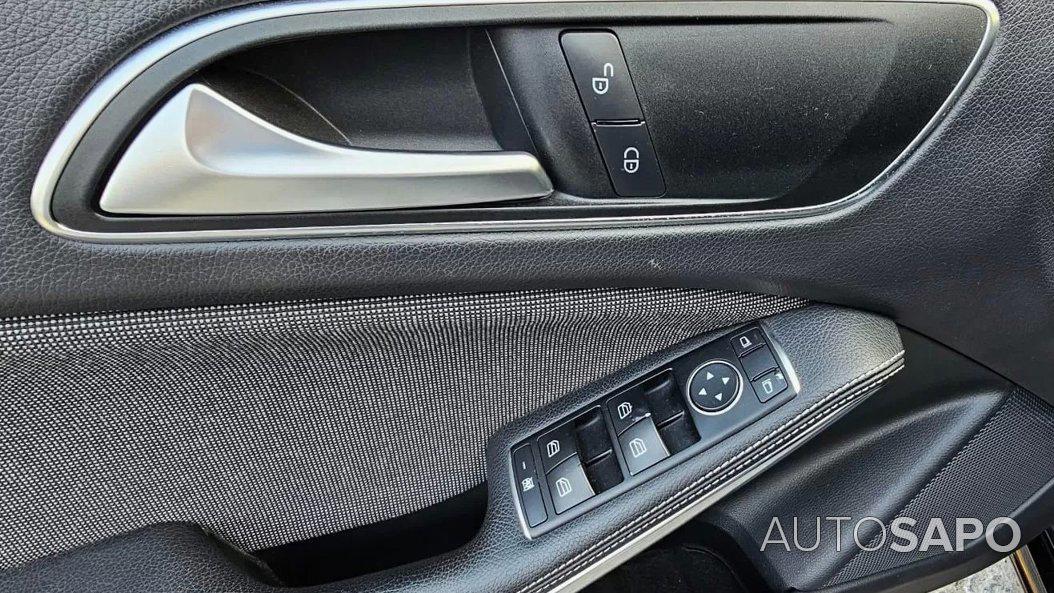 Mercedes-Benz Classe A 180 CDi BlueEfficiency Urban de 2014