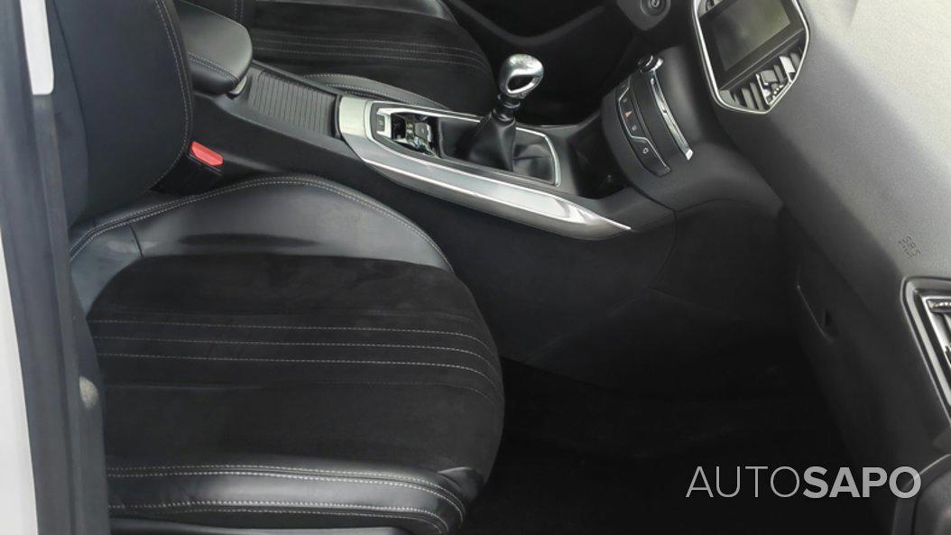 Peugeot 308 1.2 PureTech Allure de 2016