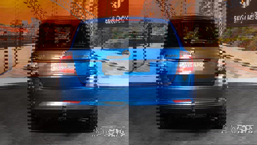 Skoda Rapid Spaceback 1.4 TDi Ambition DSG de 2016