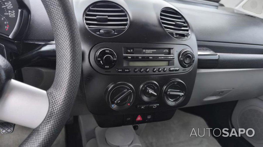 Volkswagen New Beetle de 2001