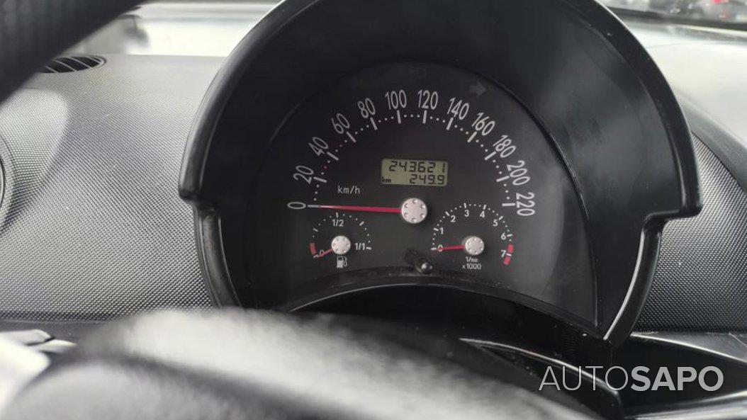 Volkswagen New Beetle de 2001