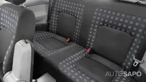 Volkswagen New Beetle de 2001