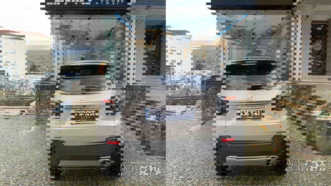 Jeep Avenger 1.2 GSE T3 Altitude de 2024