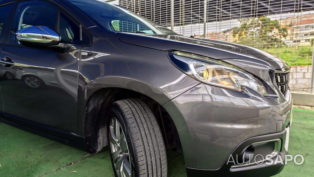 Peugeot 2008 1.6 BlueHDi Style de 2017