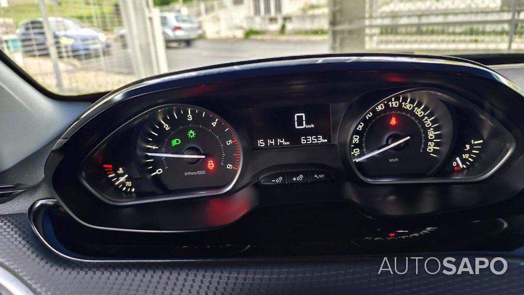 Peugeot 2008 1.6 BlueHDi Style de 2017