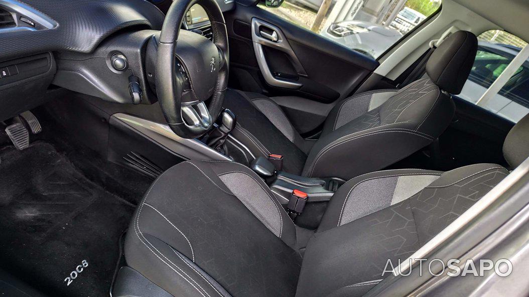 Peugeot 2008 1.6 BlueHDi Style de 2017