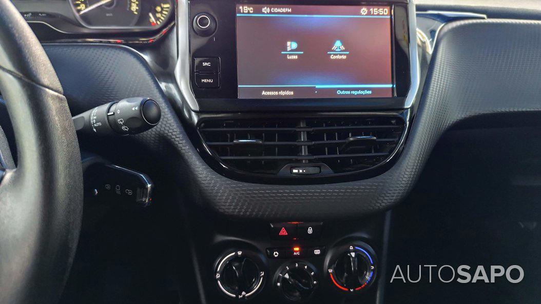 Peugeot 2008 1.6 BlueHDi Style de 2017