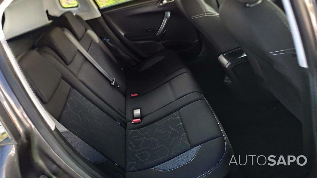 Peugeot 2008 1.6 BlueHDi Style de 2017