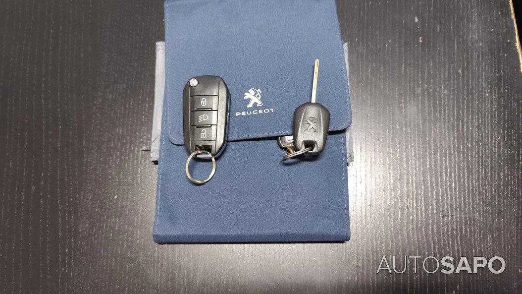 Peugeot 2008 1.6 BlueHDi Style de 2017