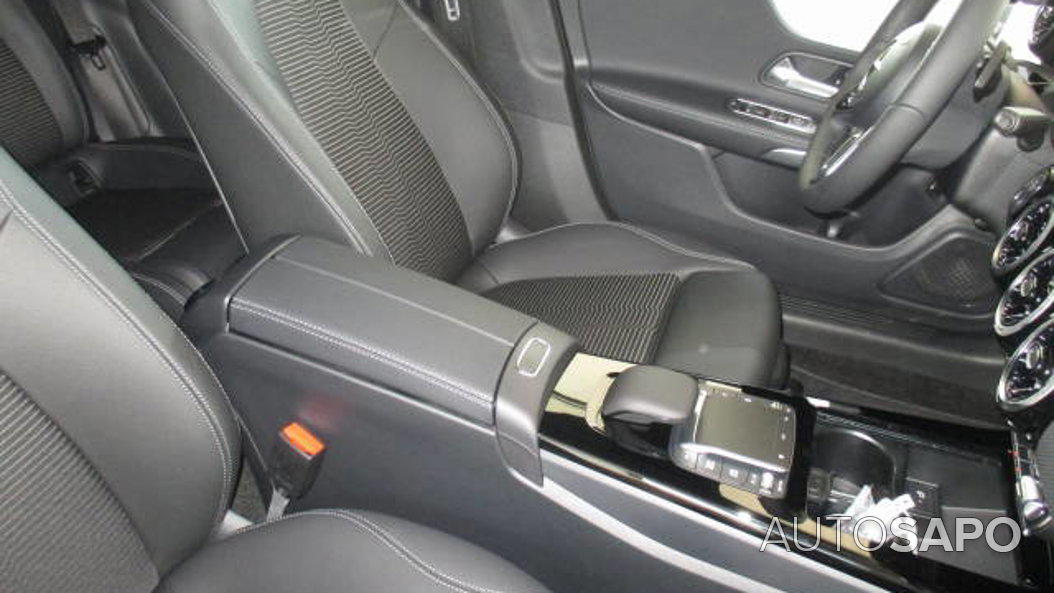 Mercedes-Benz Classe CLA 200 Progressive Aut. de 2022