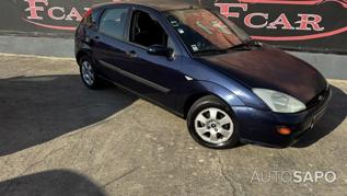 Ford Focus 1.6 Ghia de 2001
