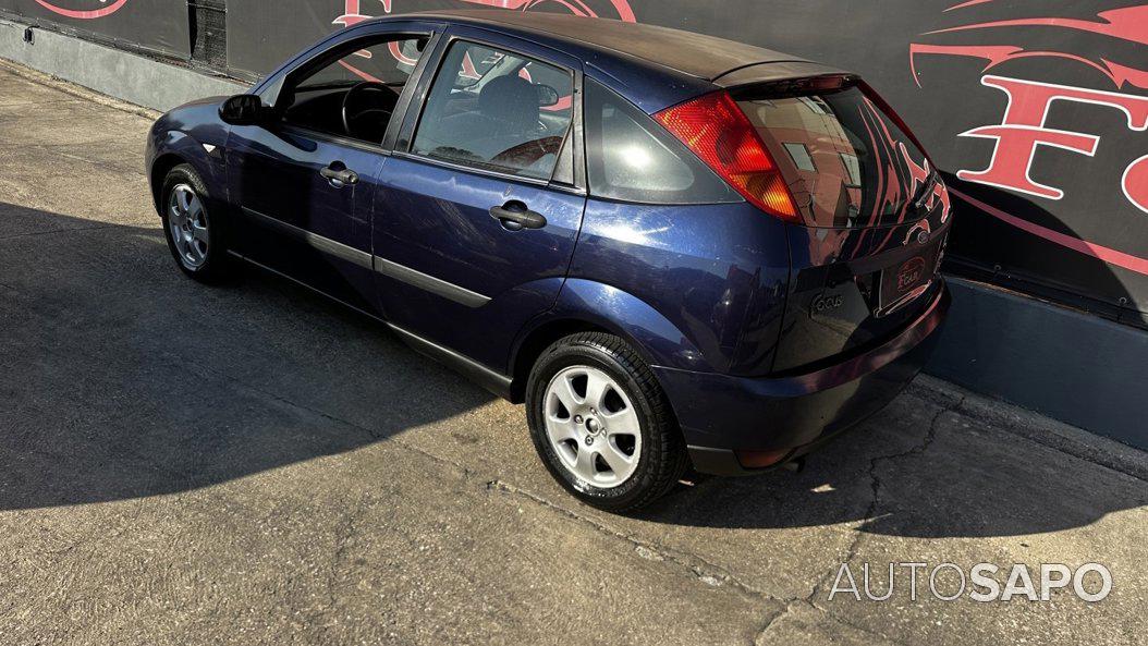 Ford Focus 1.6 Ghia de 2001