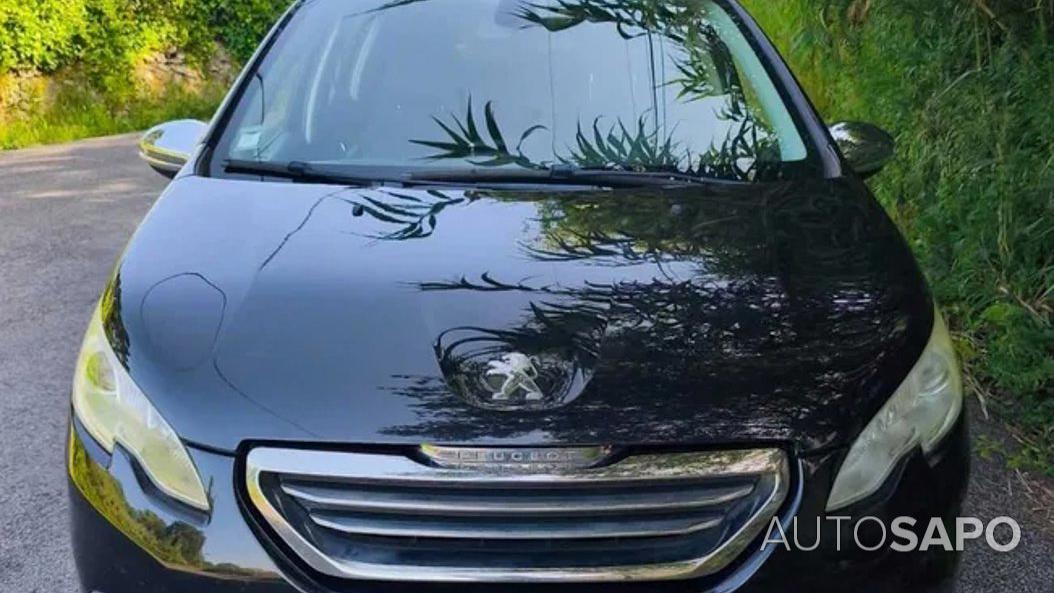 Peugeot 2008 Allure 1.6 e-HDI 92 FAP 2-Tronic de 2014
