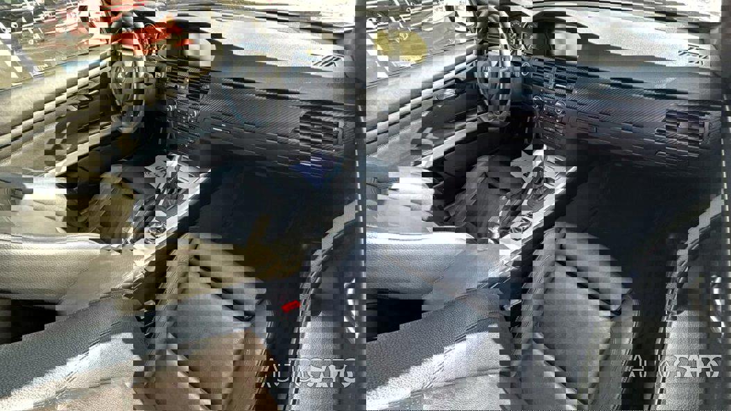 BMW Série 3 335 d Auto de 2010