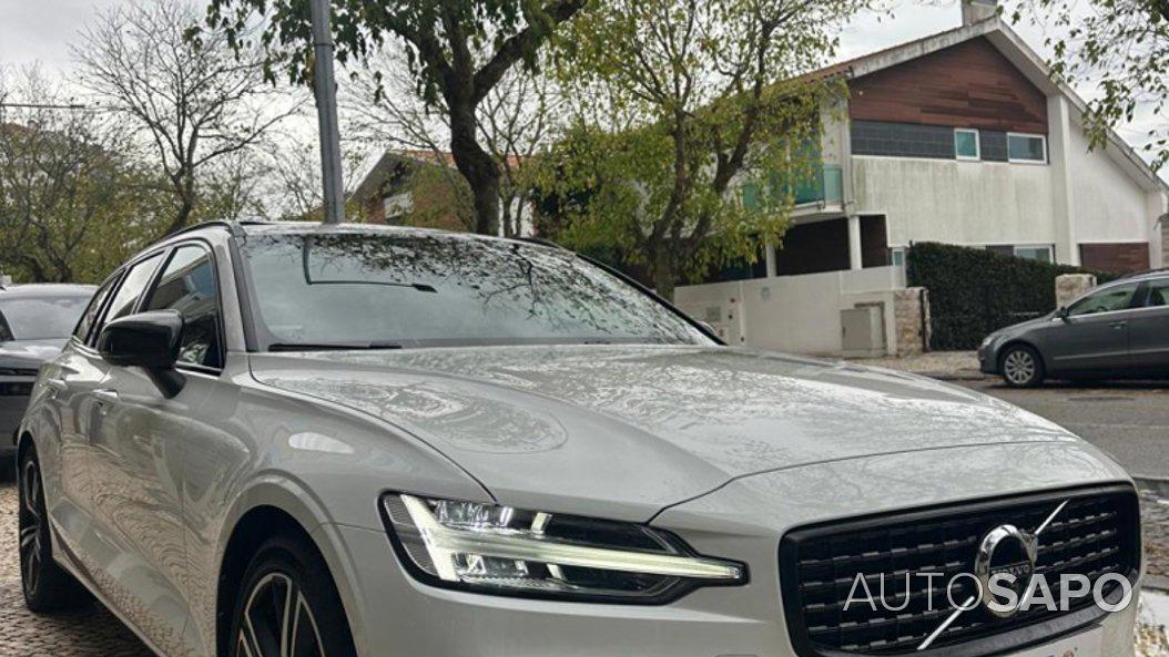 Volvo V60 2.0 T8 AWD TE R-Design de 2021