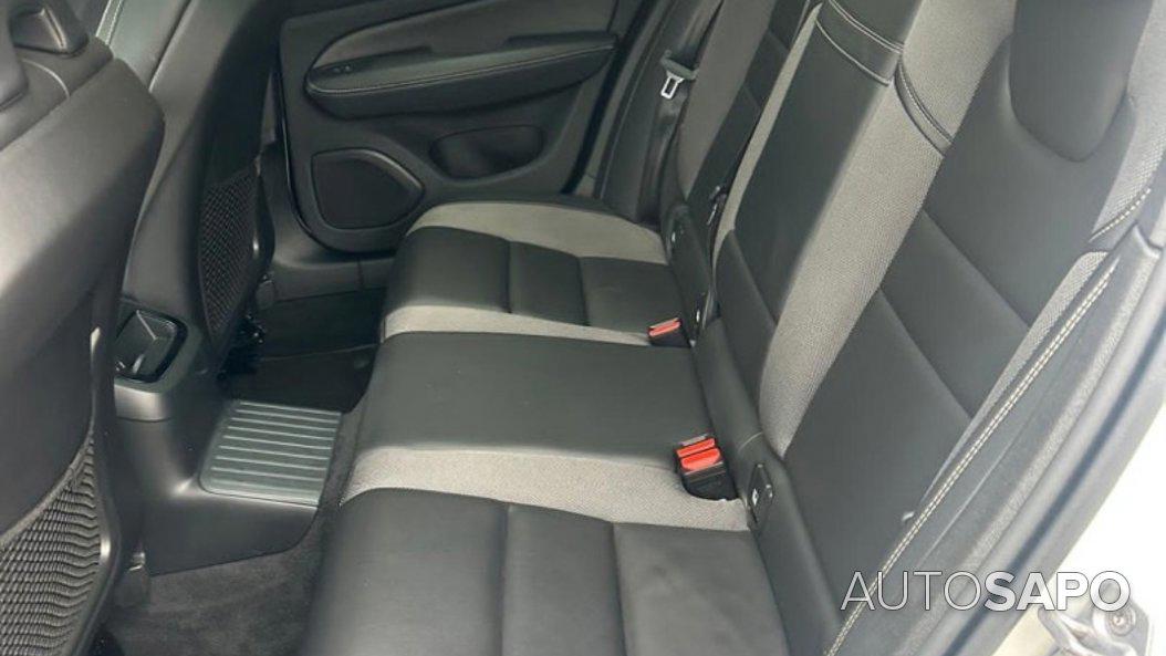 Volvo V60 2.0 T8 AWD TE R-Design de 2021