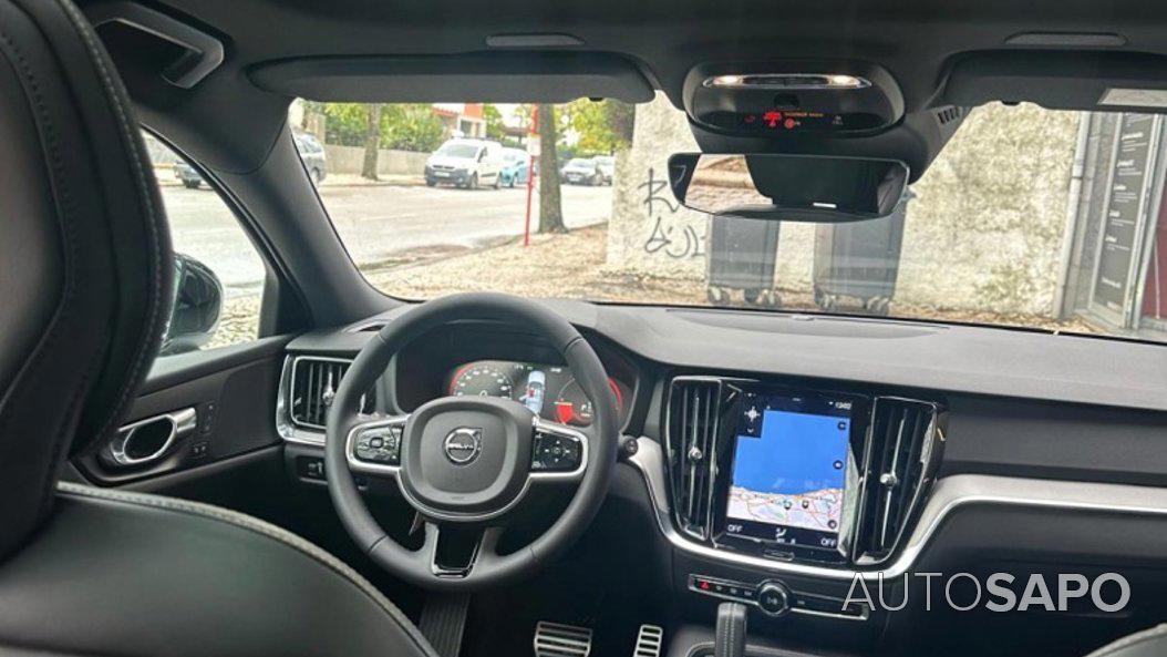 Volvo V60 2.0 T8 AWD TE R-Design de 2021