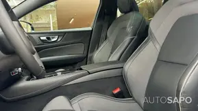 Volvo V60 2.0 T8 AWD TE R-Design de 2021