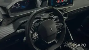 Peugeot 2008 1.2 PureTech Allure EAT8 de 2023