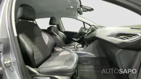 Peugeot 2008 1.2 PureTech Allure EAT6 de 2016