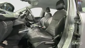 Peugeot 2008 1.2 PureTech Allure EAT6 de 2016