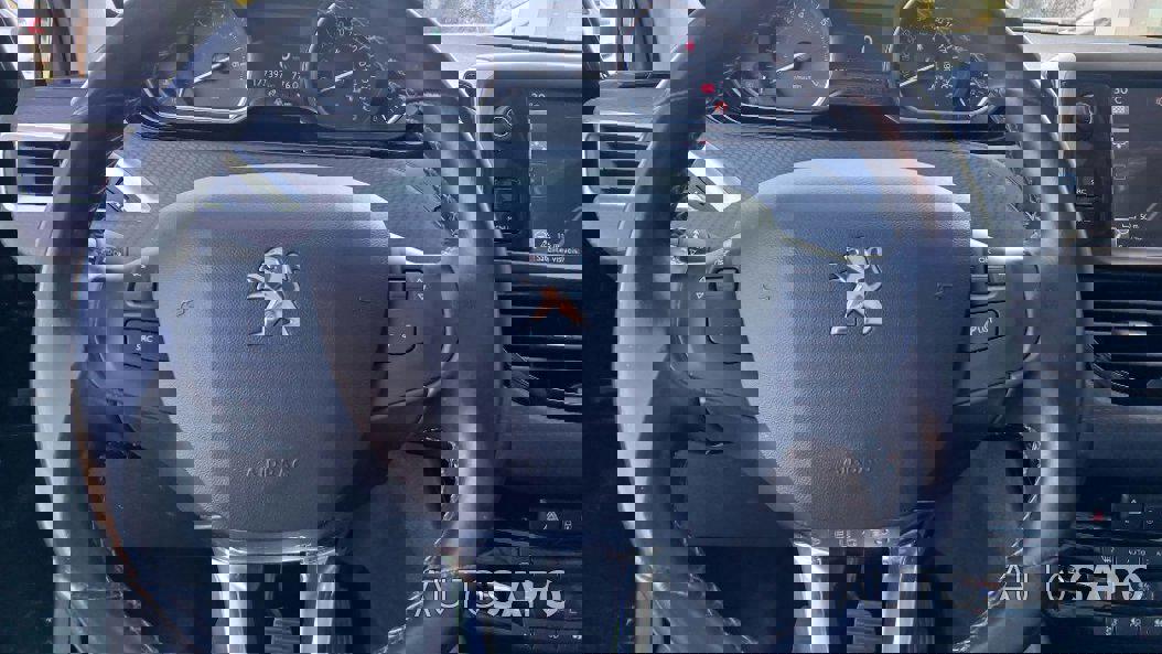 Peugeot 2008 1.2 PureTech Allure de 2016