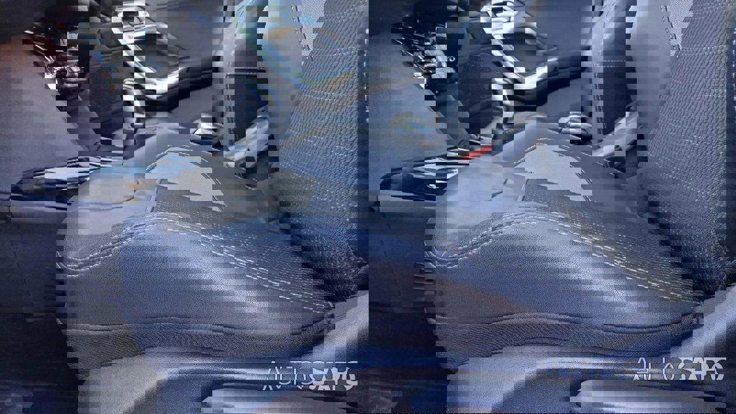 Peugeot 2008 1.2 PureTech Allure de 2016