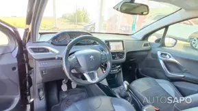 Peugeot 2008 1.2 PureTech Allure de 2016