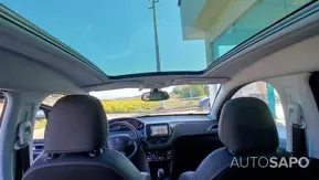 Peugeot 2008 1.2 PureTech Allure de 2016