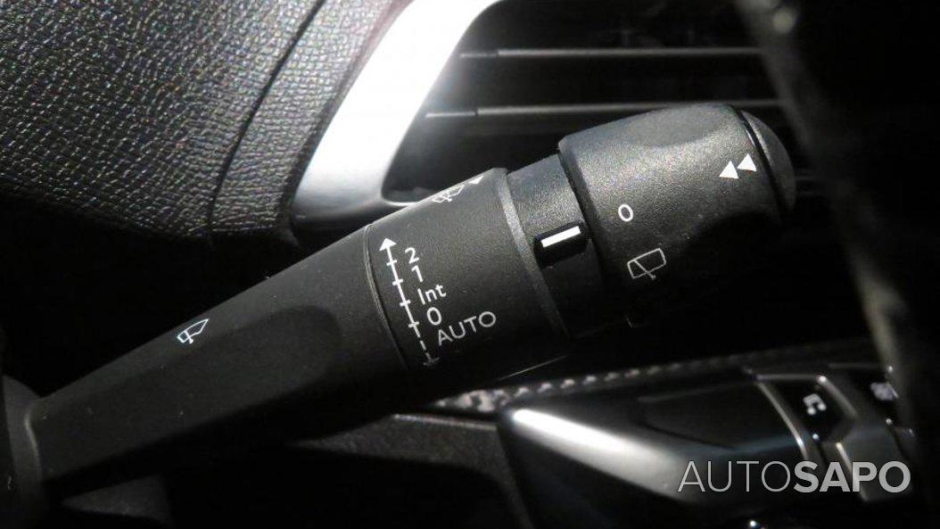 Peugeot 3008 1.5 BlueHDi Active Pack de 2021