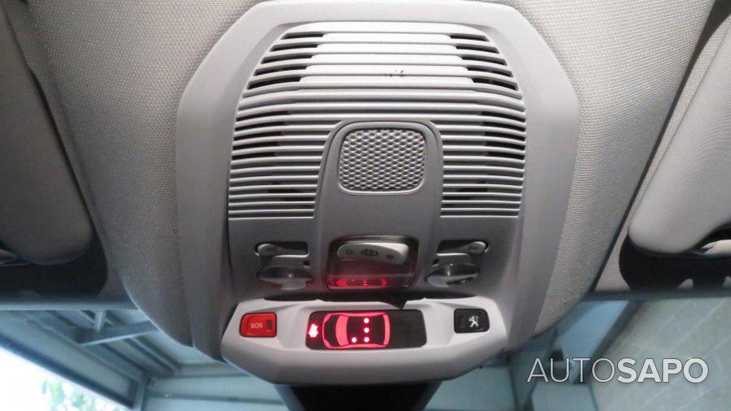 Peugeot 3008 1.5 BlueHDi Active Pack de 2021