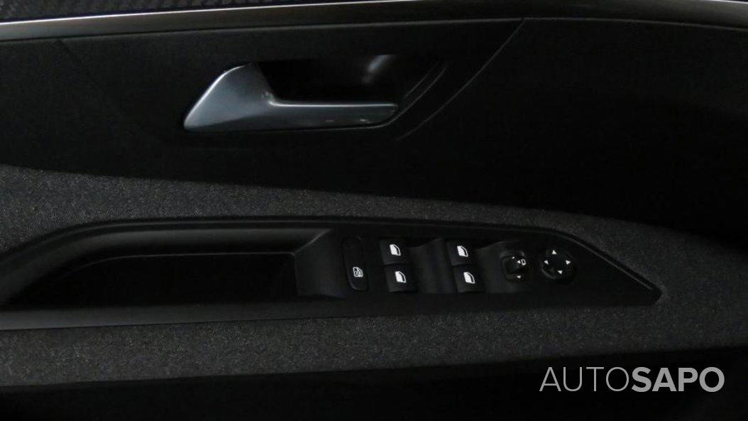 Peugeot 3008 1.5 BlueHDi Active Pack de 2021