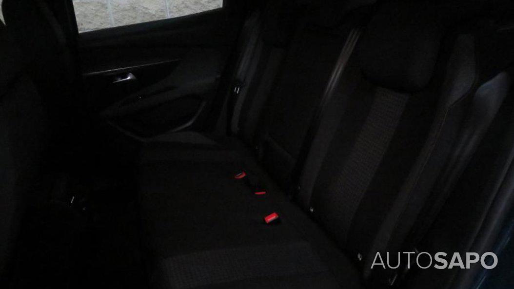Peugeot 3008 1.5 BlueHDi Active Pack de 2021