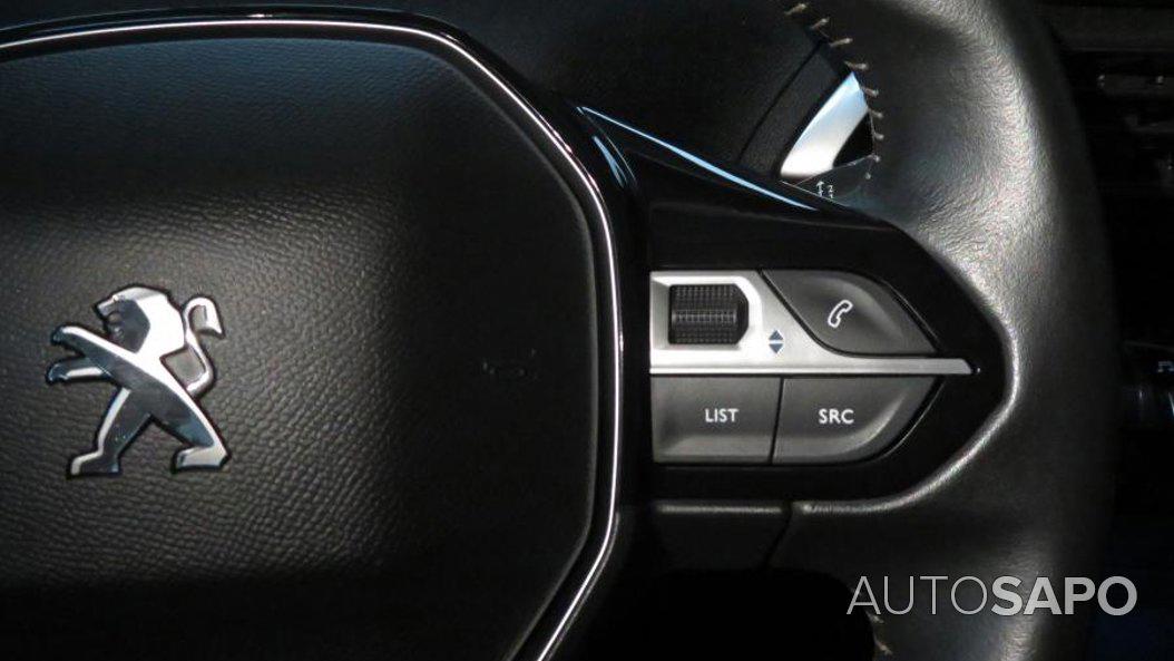 Peugeot 3008 1.5 BlueHDi Active Pack de 2021